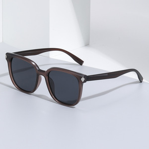Dl-28228 Gafas de sol polarizadas con montura cuadrada para hombre, color negro, Tr Metals Uv400, lentes Tac, parasoles de clase 2 para uso en exteriores - Product Image 3