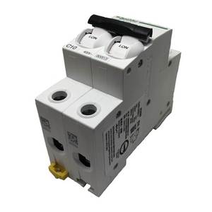 Protector de Circuito Eléctrico MCB A9F74103 - Product Image 1