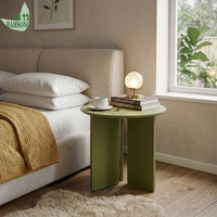 Table d'appoint en bambou naturel finition vert olive, table d'appoint ronde simple et moderne avec pieds en panneau, table basse robuste pour usage domestique