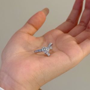 Bague de fiançailles Dylam Top Fine Jewelry en argent 925 avec pierre en moissanite D VVS1, nœud papillon, alliance éternelle, pour femme - Product Image 5