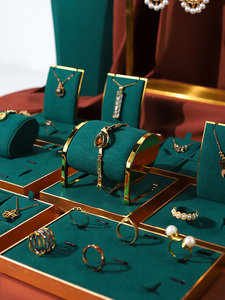 Tùy Chỉnh Logo Cao Cấp Màu Xanh Lá Cây Bông Tai Vòng Cổ Trang Sức <span class=keywords><strong>Display</strong></span> Chủ Tấm Kim Loại Trang Sức Set Rack Đứng - Product Image 6