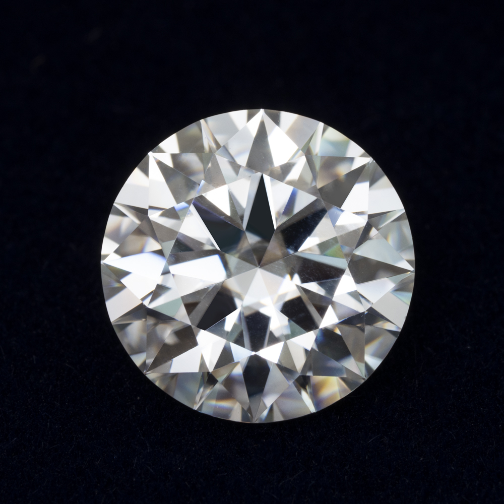 สี DEF สีขาว