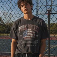 T-shirt graphique en jersey 100% coton gris anthracite, imprimé drapeau USA, motif basketball, ourlet brut, style streetwear, Metour