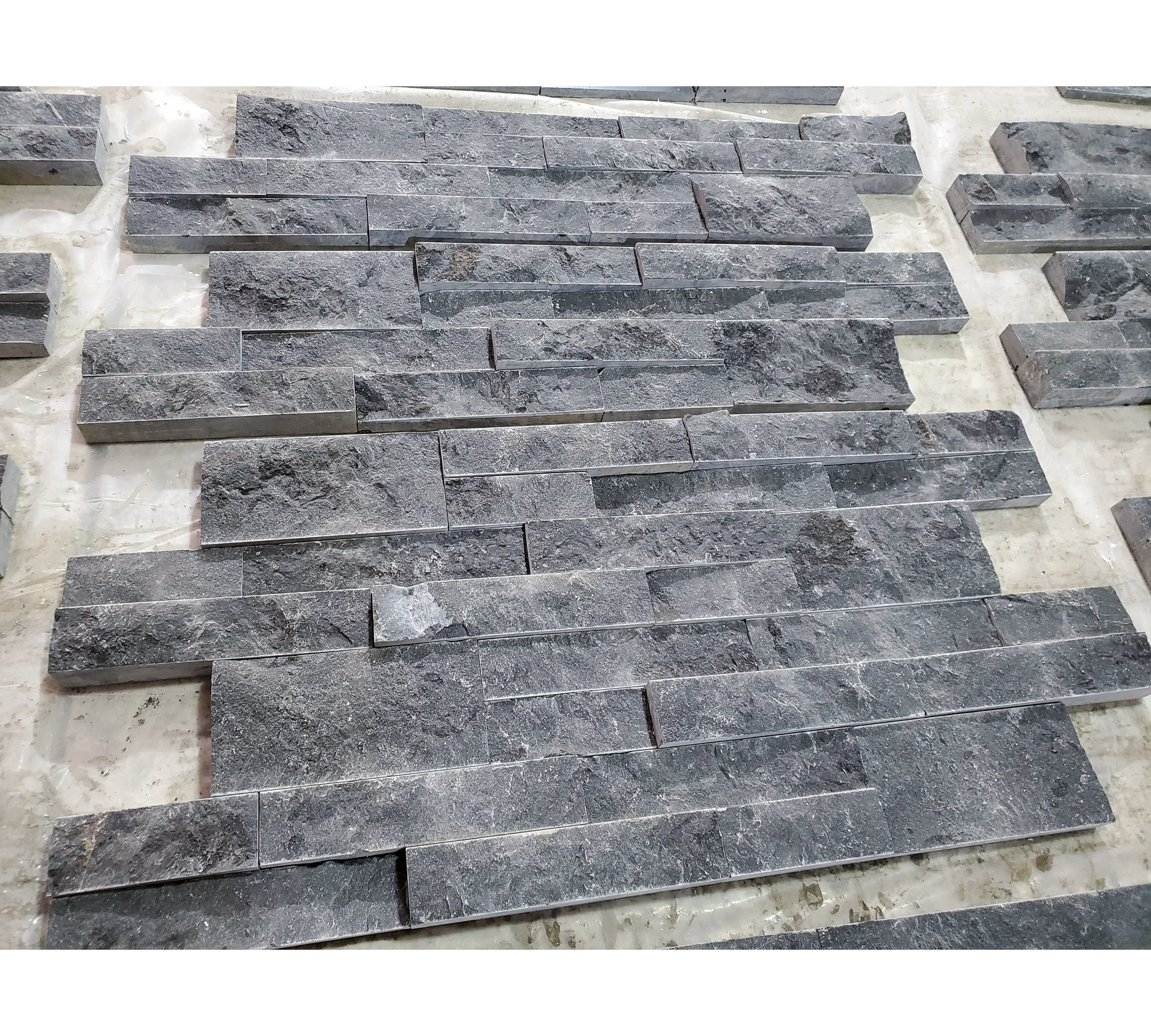 SHIHUI High Quality Natural Black Travertine Culture Stone Wall Veneer Outdoor Cladding with Natural Split Surface Wall Stone