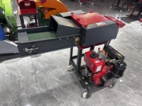 Vente directe d'usine Machine de découpe de paillettes humides/sèches Diesel herbe maïs ensilage blé tige hachoir coupe-paille pour animal