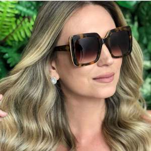 Gafas de Sol Cuadradas de Diseñador para Mujer, Estilo Moderno 2019, con Espejo y Tamaño Grande - Product Image 1