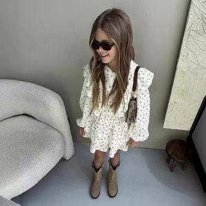 Conjunto de Dos Piezas para Niña, Blusa de Manga Larga con Volantes Florales y Falda de Pastel con Capas, Mezcla de Algodón para Niñas Pequeñas - Product Image 4