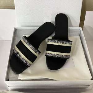 Pantuflas Planas de Buena Calidad para Mujer, Diseño Moderno, Ligeras, Cómodas, Suaves, Múltiples Estilos - Product Image 1