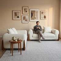 Canapé Chesterfield deux places moderne en tissu de haute qualité avec pieds en bois massif blanc pour salon