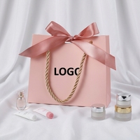 Sac cosmétique rose personnalisable avec logo noir imprimé, fabrication chinoise, idéal pour les boutiques de beauté – Accepte le marquage à chaud