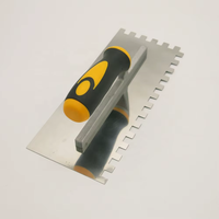 Truelle de pose de revêtement de sol en acier inoxydable à encoches de qualité industrielle, 10 mm x 10 mm, avec poignée ergonomique en caoutchouc pour le plâtrage