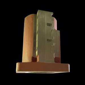 Service de fabrication sur mesure de boîtiers de moteur en acier inoxydable, usinage CNC et perçage de pièces en fonte de fer - Product Image 1