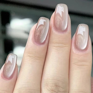 <span class=keywords><strong>Vernis</strong></span> à ongles universel en gel magnétique chat clair de lune 8ml <span class=keywords><strong>vernis</strong></span> <span class=keywords><strong>semi</strong></span>-<span class=keywords><strong>permanent</strong></span> à paillettes scintillantes pour ongles magnétiques à lumière blanche - Product Image 1