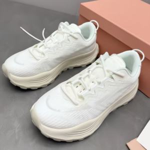 Nouvelles Chaussures de Sport pour Femmes 2025 – Respirantes, à Lacets, Luxe Personnalisé, Vente en Gros MIU, Chaussures de Course Décontractées à Semelle Épaisse - Product Image 5