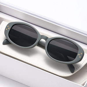 Nuevas gafas de sol retro ovaladas para mujer, montura negra TR90, lentes polarizadas UV400, tipo 3, YC65022 - Product Image 5