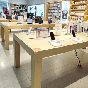 طاولة عرض مركزية رخامية لمتجر الهواتف المحمولة مع خزانة عرض خشبية وطاولة الكاشير - Product Image 4