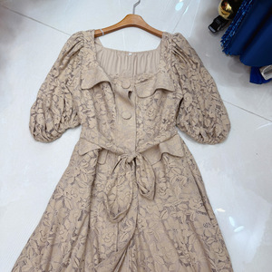 Robe brodée à col <span class=keywords><strong>carré</strong></span> et lacets de haute qualité 2026, jupe longue - Product Image 4