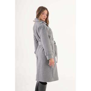 Manteau trench en cachemire anthracite pour femme avec détail épaulettes et ceinture - Vente en gros - Product Image 4