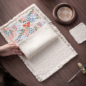 Tapis à thé rectangulaire brodé à la main en tissu avec pompon pour cérémonie du thé, isolant thermique, chemin de table - Product Image 2