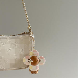 Portachiavi di Alta Gamma per Auto con Ciondolo a Scacchi e Girasole, Accessorio Borsa di Grande Successo - Product Image 2