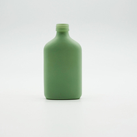 Makronen-Farbige Mattierte Flachglasflasche mit Schraubverschluss Individuell Bemalte Leere Flasche für Wein- und Getränkeverpackungen