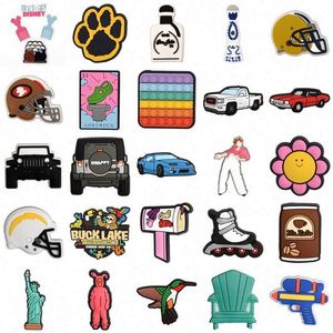 Offres Spéciales personnalisé PVC chaussures en caoutchouc breloques <span class=keywords><strong>Patch</strong></span> sabot sandales décorations pour la vente en gros décorations de chaussures - Product Image 1