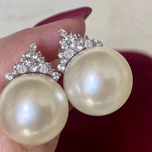 Orecchini a Perno con Corona Lucida per Donne, Eleganti Orecchini da Indossare Quotidianamente e per Feste, Gioielli alla Moda - Product Image 6