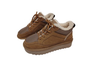 Bottes d'hiver à lacets pour femmes OEM/ODM, doublées de fourrure chaude, en daim, décontractées, confortables, antidérapantes, à semelle épaisse - Product Image 1