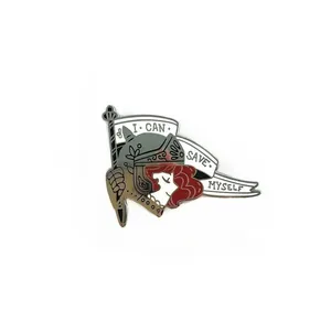 Pabrik Cina Logo kustom Queen Bird multiwarna bunga hewan lembut keras Enamel lencana Pin kerah untuk hadiah