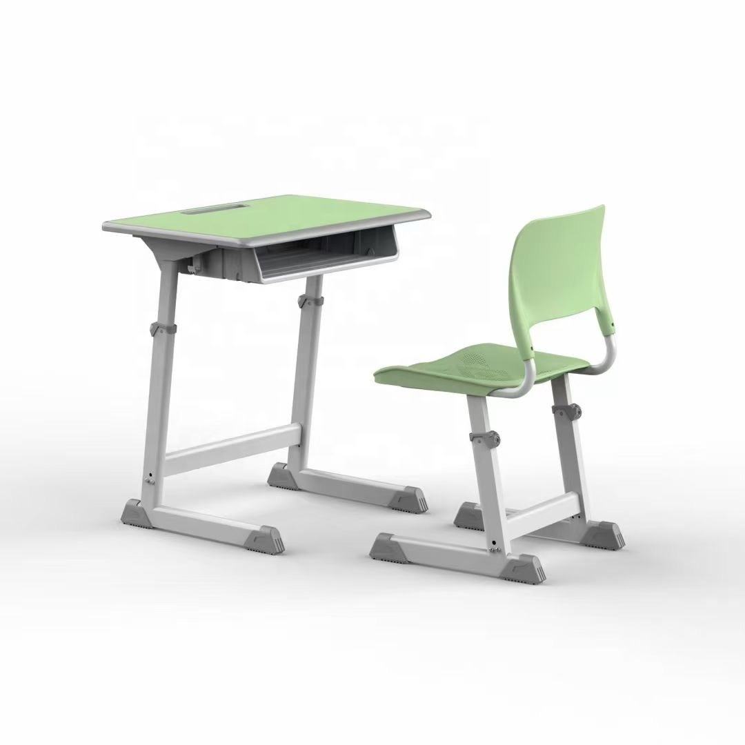 สีเขียวอ่อน