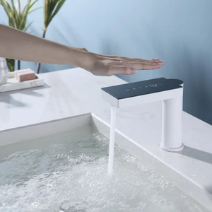 Intelligente in ottone <span class=keywords><strong>rubinetto</strong></span> <span class=keywords><strong>sensore</strong></span> automatico contemporanea intelligente Display temperatura digitale lavabo elettrico <span class=keywords><strong>rubinetto</strong></span> bagno lavandino - Product Image 1