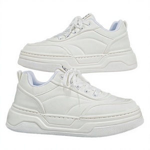 Chaussures décontractées pour hommes, sportives, confortables, à semelle épaisse, antidérapantes, augmentant la taille, respirantes et tendance pour la marche en plein air - Product Image 2