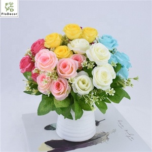 <span class=keywords><strong>Bouquet</strong></span> <span class=keywords><strong>de</strong></span> roses en soie artificielle à 6 têtes Offre Spéciale en <span class=keywords><strong>blanc</strong></span> rose <span class=keywords><strong>bleu</strong></span> pour mariage Noël Graduation Halloween Bouquets <span class=keywords><strong>de</strong></span> <span class=keywords><strong>mariée</strong></span> - Product Image 5