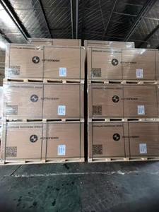 Modules solaires Astronergy 540-560W PERC Mono BIPV pour applications PV faciales industrielles/commerciales - Product Image 6