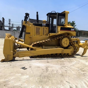 Bulldozer Komatsu D8R de Importación Japonesa de Buen Rendimiento y Bajo Precio, con Motor Cummins, Capacidad de Empuje de 8.6 m, Potencia de 180 HP, en Venta - Product Image 4
