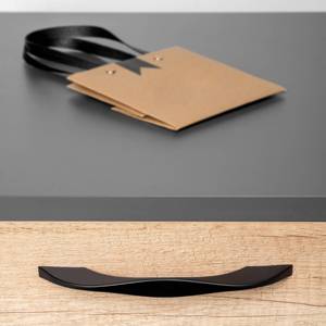 Set di 8 Varna 9176614 verniciato nero maniglie delle porte EMUCA L181mm centro distanza Zamak per uso armadio e guardaroba - Product Image 3