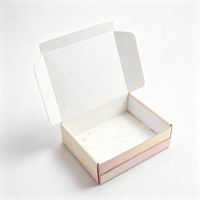 Boîtes d'expédition en carton ondulé rose personnalisées, boîtes à courrier en carton pour vêtements, boîte à courrier avec bande auto-adhésive facile à déchirer