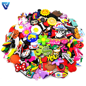 อุปกรณ์ตกแต่งหัวเข็มขัดสุดสร้างสรรค์ลายมาริโอ้น่ารักตามสั่งสำหรับงานปาร์ตี้รองเท้าด้านบนทำจากยางเนื้อนุ่มทนทาน - Product Image 4