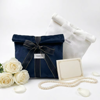 Pochette cadeau enveloppe en satin jacquard pour parfum, impression personnalisée feuille d'or, emballage de luxe pour marque de beauté, vente en gros