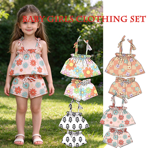 Completo Set 2 Pezzi Estivo 2026 da Donna: Top Halter in Seta Latte e Pantaloncini con Stampa Floreale Hawaiana - Ideale per Vacanze al Mare - Product Image 1