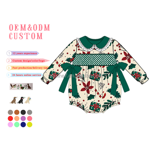Tutina a Palloncino Natalizia da Bambina Personalizzata con Ricamo, Punto Smock, Colletto alla Peter Pan e Fiocco - Product Image 2