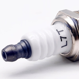 Bujía L7T de níquel para motor de gasolina Scotts, pieza de repuesto - Product Image 1