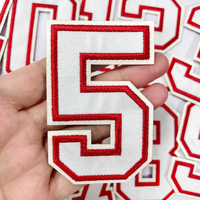 Patchs numérotés blancs à bordure rouge 0-9, badges brodés lettres universitaires, appliques thermocollantes pour maillots de sport, vestes scolaires, DIY