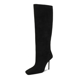 ODM OEM Botas altas clásicas por encima de la rodilla para mujer Stiletto Tacones de gatito Cierre de punta cuadrada Botas de fiesta con punta estrecha para damas - Product Image 4