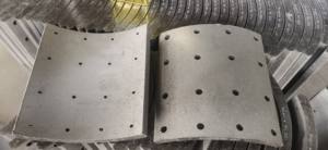 SV42 19933 Forro de freno sin asbesto Forro de freno Adhesivo Forro de freno Herramienta de remache Máquina removedora de forro de freno para camión - Product Image 3