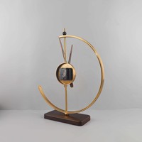Jam Meja Mewah Gaya Eropa Bentuk Geometris Model 1490; Aksesori Dekorasi Rumah untuk Ruang Tamu & Pintu Masuk