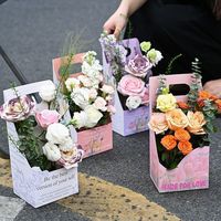Boîte à fleurs en carton écologique de luxe avec poignée pour emballage de bouquet de roses, boîte cadeau personnalisée avec fenêtre pour mariage, Saint-Valentin