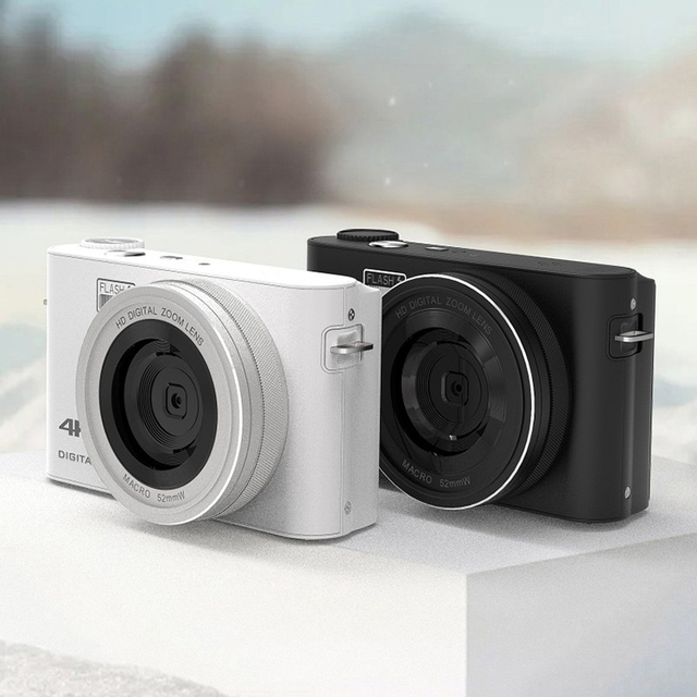 Popular R4 Portable CCD Video Cameras 4k Professional Digital Touch Screen Auto Focus Digital Camera for Student Gift