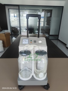 LTSU14 <span class=keywords><strong>Machine</strong></span> d'aspiration électrique mobile à double bouteille pour succion de sang de pus et de mucus. - Product Image 3