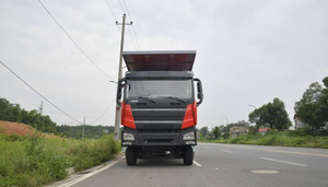 Chasis reforzado de camión volquete de alta carga, ideal para trabajos de transporte de lodo de construcción a campo traviesa - Product Image 4